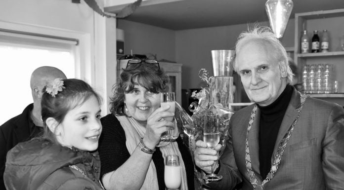 Gouden Gemeentespeld Hilversum voor Lot Vermeer