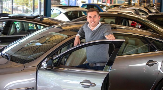 Een import auto kopen, financieren of leasen? Autolux in Bussum helpt je graag.