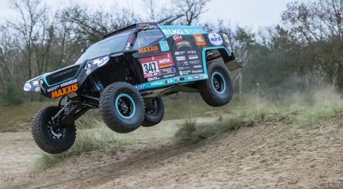 Tim en Tom Coronel in #Beast347 4.0 naar Dakar