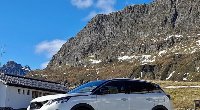 Rijden met Peugeot 3008 Hybrid4