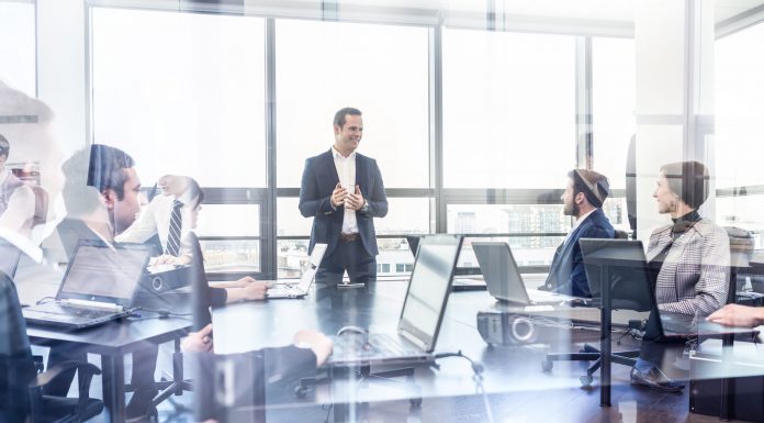 Dit is waarom directies met visie nu ingrijpen