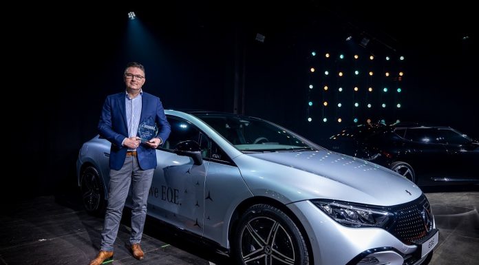 Mercedes EQE verkozen tot EV van het jaar 2023